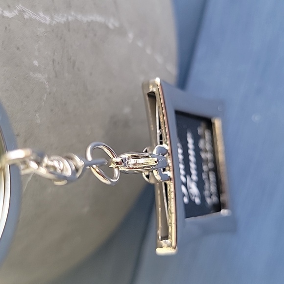 Silver Photo Frame Keychain - Picture 4 of 5